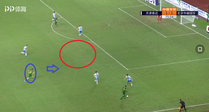 卡尔斯鲁厄中场调度游刃有余,精准传球串联攻防两端    卡尔斯鲁厄中场调度游刃有余,精准传球串联攻防两端