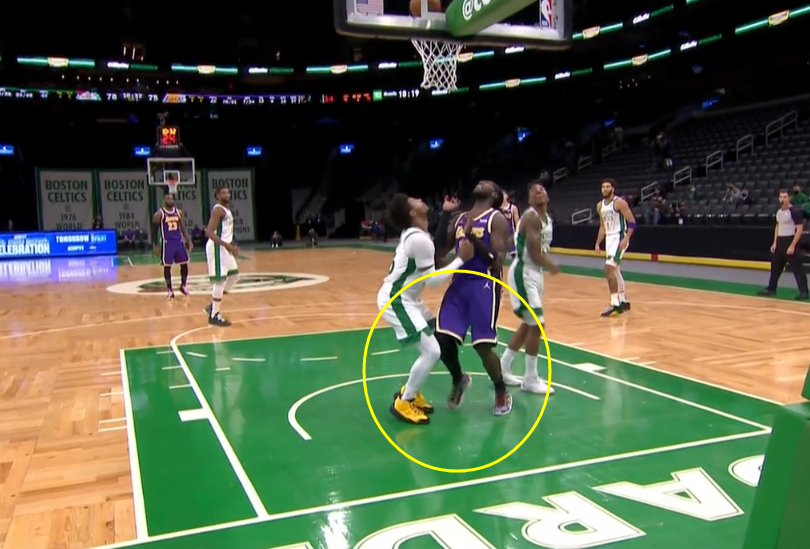 朗斯主场遭遇黑色十分钟连丢三球惨遭逆转  朗斯主场遭遇黑色十分钟连丢三球惨遭逆转